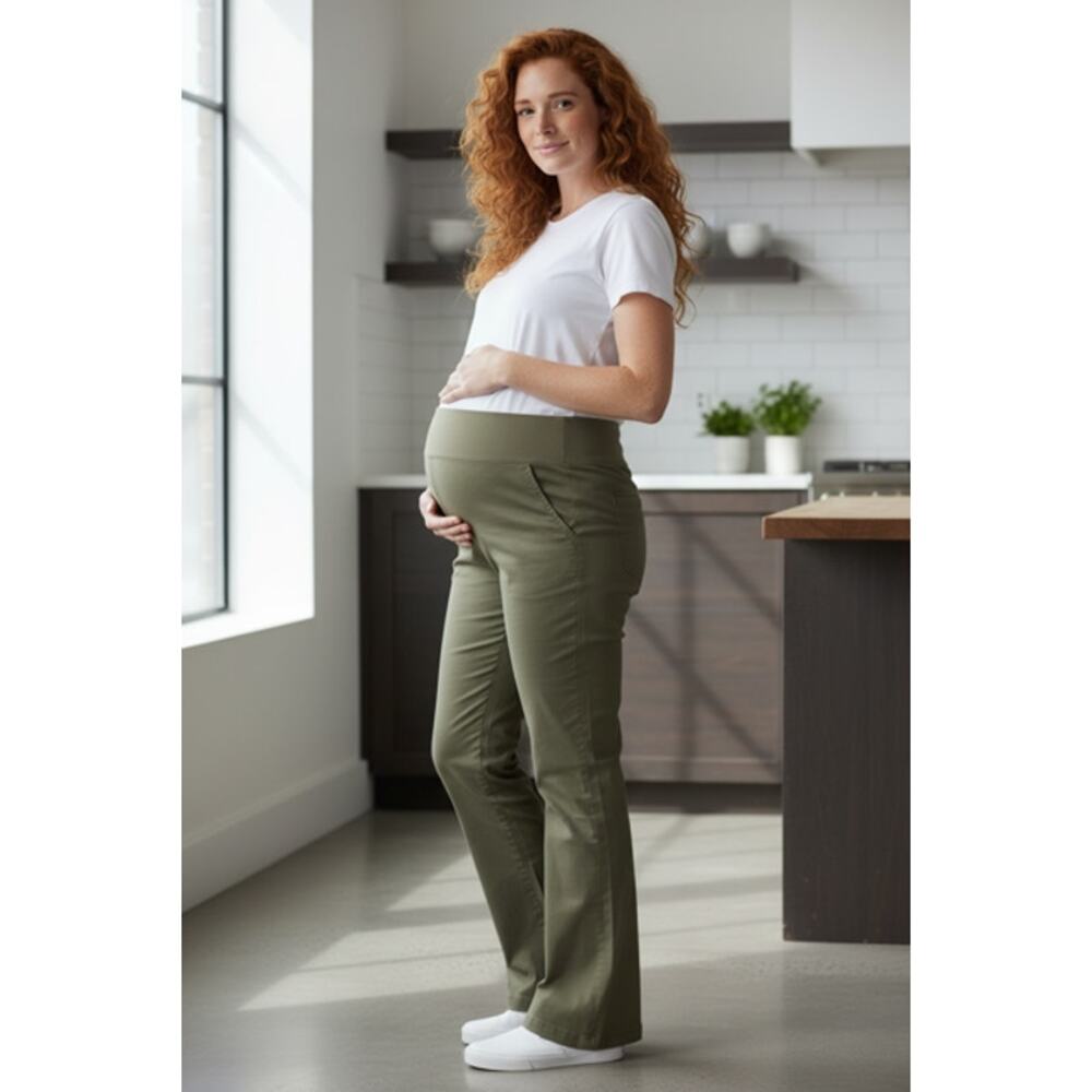 NWT Announcements Maternity Pants –  Large (12/14) – Khaki